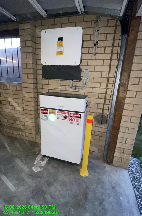 Sungrow hybrid inverter & battery — garage install